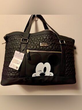 Complete 5-Piece Set -Disney Mickey Mouse Winking Black Collection